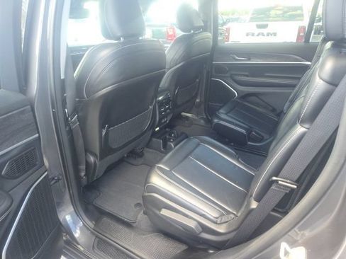 Used 2021 Jeep Grand Cherokee L Limited AWD/4WD image 18