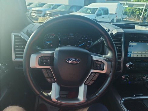 Certified 2019 Ford F450 Platinum w/ Platinum Ultimate Package AWD/4WD image 35
