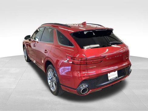 Used 2022 Genesis GV70 3.5T Sport w/ Sport Advanced Package AWD/4WD image 4