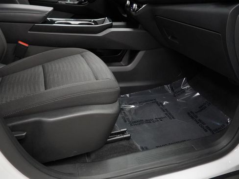 Certified 2025 Chevrolet Equinox LT FWD image 31
