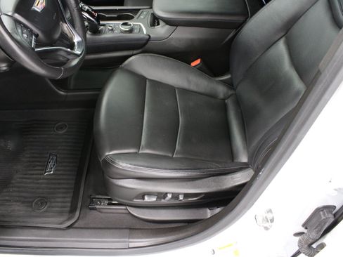 Used 2023 Cadillac XT6 Premium Luxury w/ Technology Package FWD image 15