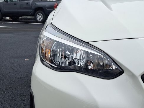 Certified 2023 Subaru Crosstrek 2.0i image 9