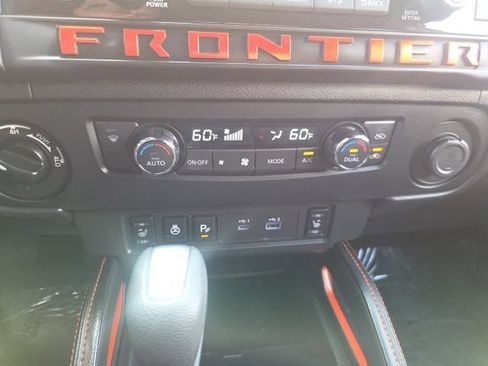 Used 2026 Nissan Frontier PRO-4X AWD/4WD image 23