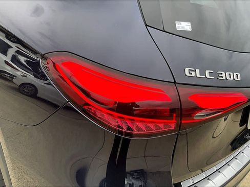 Used 2024 Mercedes-Benz GLC 300 GLC 300 image 29