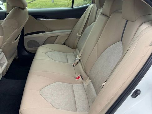 Used 2022 Toyota Camry LE FWD image 17