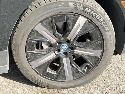 Used 2024 BMW iX xDrive50 AWD/4WD image 5