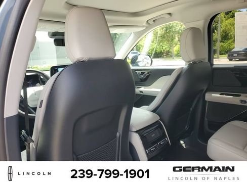 New 2026 Lincoln Aviator 2WD image 21
