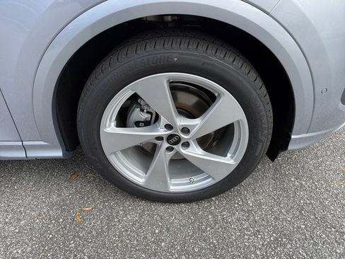 New 2025 Audi Q5 Prestige image 25