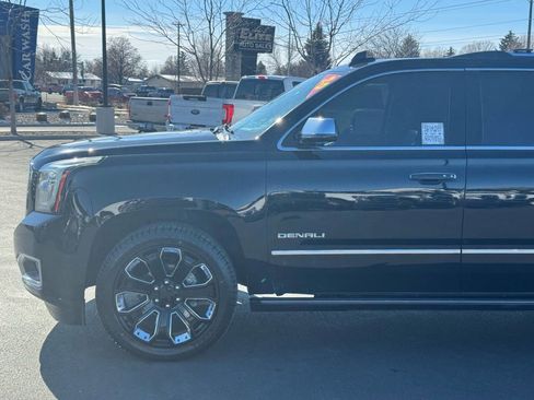 Used 2020 GMC Yukon XL Denali w/ Denali Ultimate Package image 13