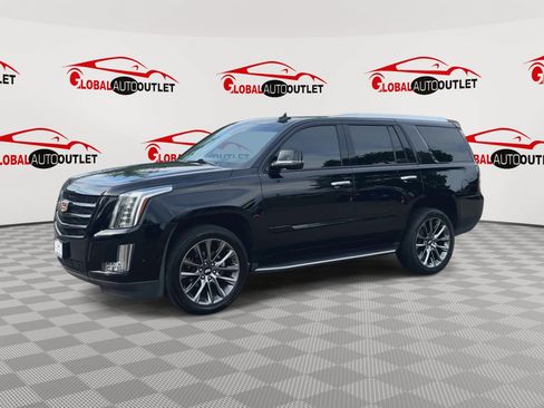 Used 2019 Cadillac Escalade Luxury w/ Escalade Sport Edition AWD/4WD image 5