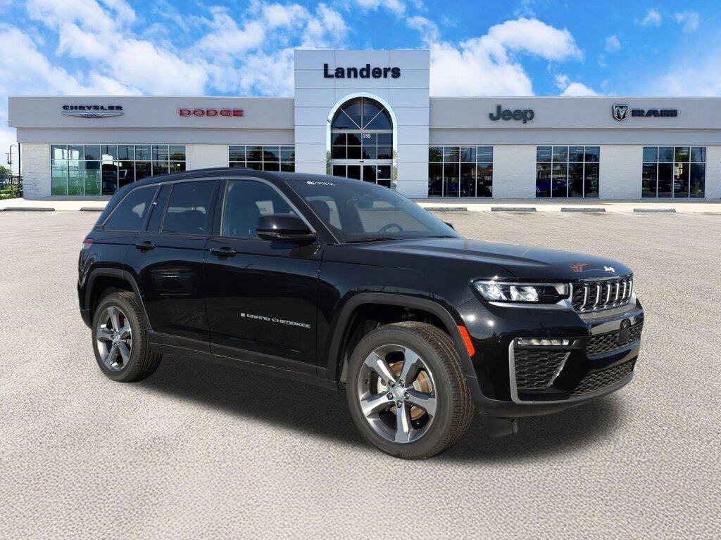 New 2026 Jeep Grand Cherokee Limited RWD image 1