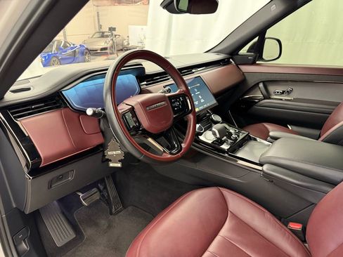 Used 2023 Land Rover Range Rover Sport SE Dynamic image 57
