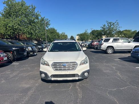 Used 2017 Subaru Outback 2.5i Limited AWD/4WD image 10