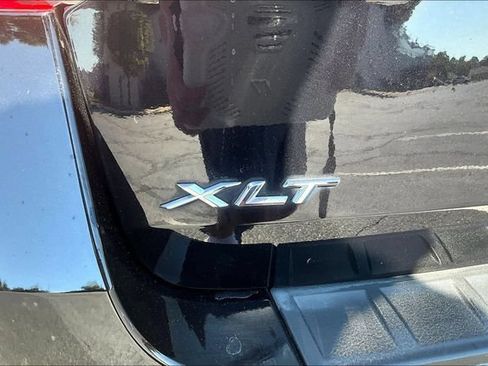 Used 2021 Ford Explorer XLT w/ Equipment Group 202A AWD/4WD image 24