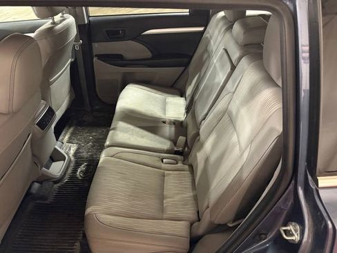 Certified 2019 Toyota Highlander Plus image 21
