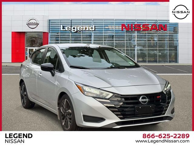 Used 2025 Nissan Versa SR w/ Trunk Package FWD image 1