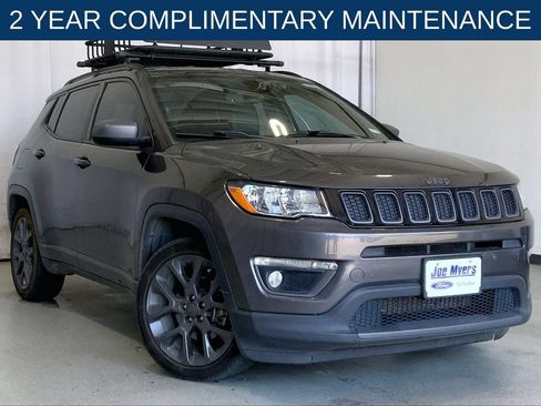 Used 2021 Jeep Compass Latitude FWD image 1