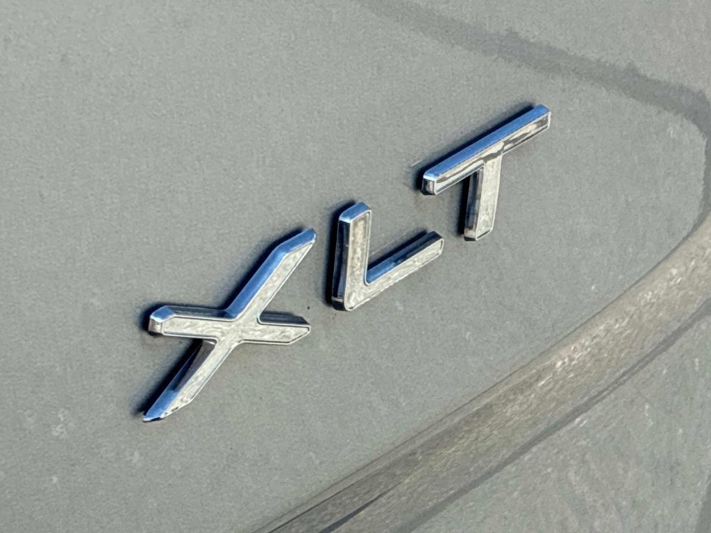 Used 2022 Ford Transit Connect XLT FWD image 16