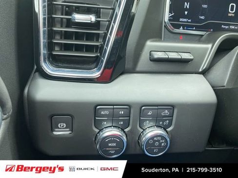 Used 2025 GMC Sierra 1500 Denali w/ Denali Reserve Package AWD/4WD image 21