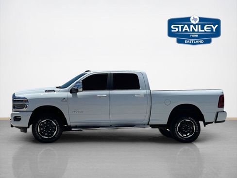 Used 2025 RAM 2500 Laramie AWD/4WD image 4