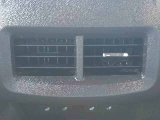 Used 2023 Chevrolet Equinox Premier FWD image 21