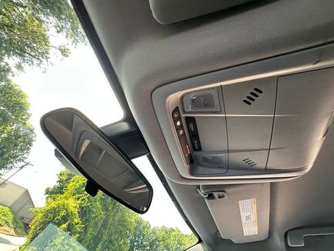 Used 2017 GMC Acadia SLE image 27