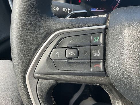 Used 2024 Jeep Grand Cherokee Laredo w/ Trailer Tow Package image 17