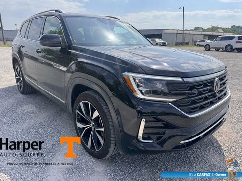 Used 2025 Volkswagen Atlas SEL Premium R-Line image 7