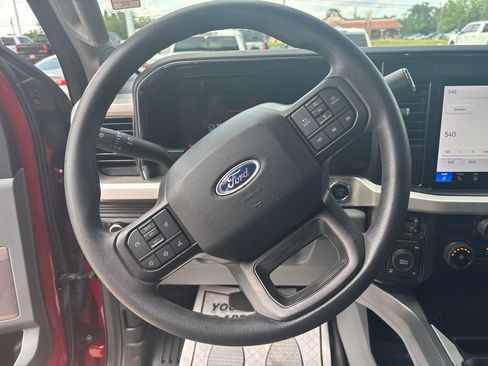 Used 2025 Ford F250 XLT w/ Black Appearance Package AWD/4WD image 14