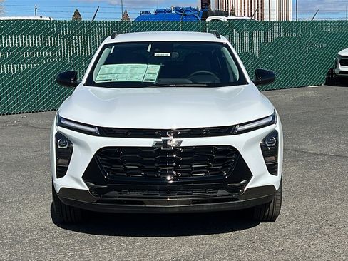 New 2026 Chevrolet Trax ACTIV w/ Driver Confidence Package FWD image 2