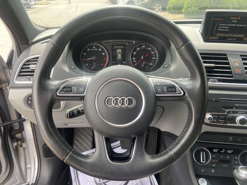 Used 2018 Audi Q3 2.0T Premium Plus w/ Premium Plus Package FWD image 13
