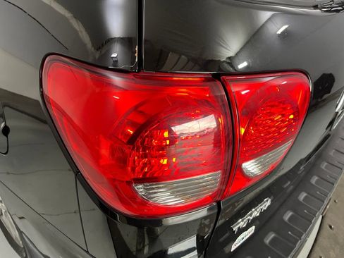 Used 2010 Toyota Sequoia Limited AWD/4WD image 44