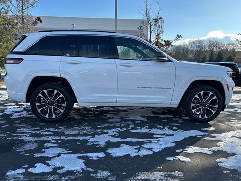 Used 2022 Jeep Grand Cherokee Overland image 8