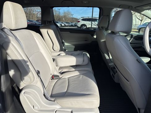 Used 2018 Honda Odyssey EX-L image 12