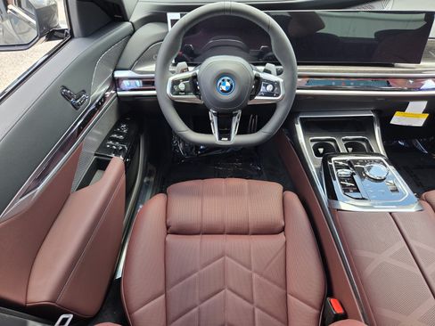 New 2026 BMW 750e xDrive w/ Premium Package AWD/4WD image 12