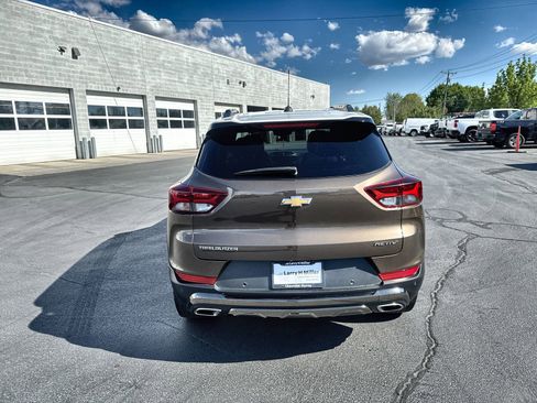 Used 2022 Chevrolet TrailBlazer ACTIV w/ Convenience Package FWD image 4
