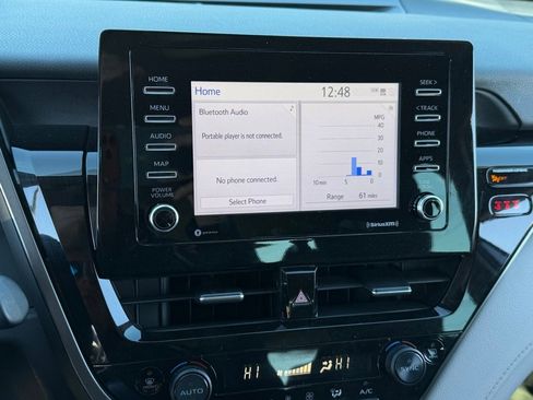 Used 2022 Toyota Camry LE image 12