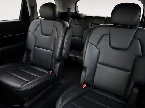 Used 2025 Kia Telluride S image 13