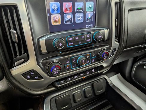 Used 2018 GMC Sierra 3500 SLT image 26