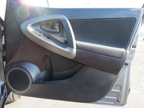 Used 2010 Toyota RAV4 Sport image 29