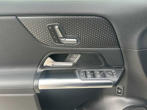 Certified 2025 Mercedes-Benz GLA 250 image 11