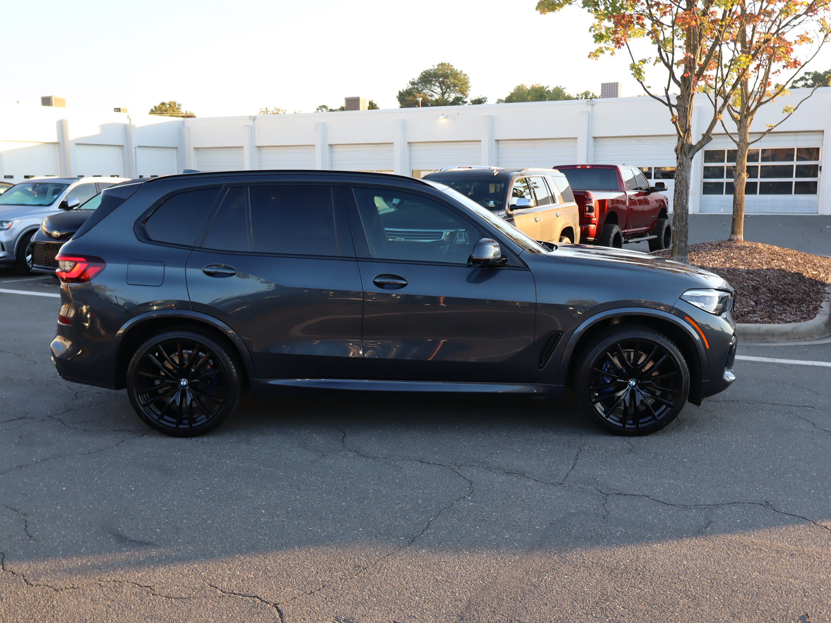 Used 2021 BMW X5 M50i AWD/4WD image 11