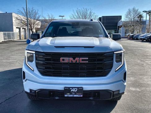 New 2026 GMC Sierra 1500 Elevation image 17