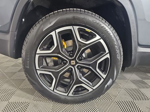 Used 2024 Rivian R1S Adventure image 11