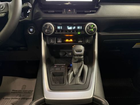 Used 2025 Toyota RAV4 XLE Premium image 15