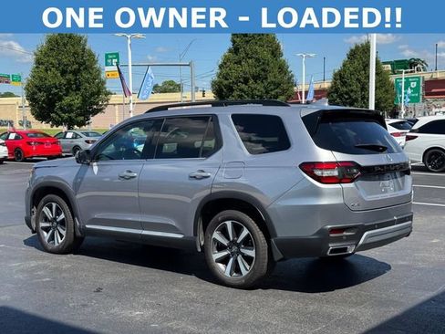 Used 2025 Honda Pilot Touring image 9