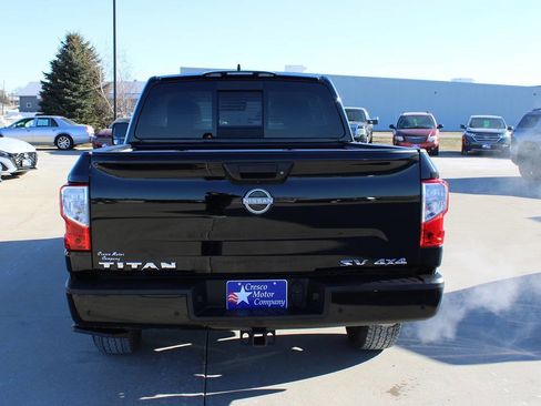Used 2024 Nissan Titan SV w/ SV Convenience Package image 6