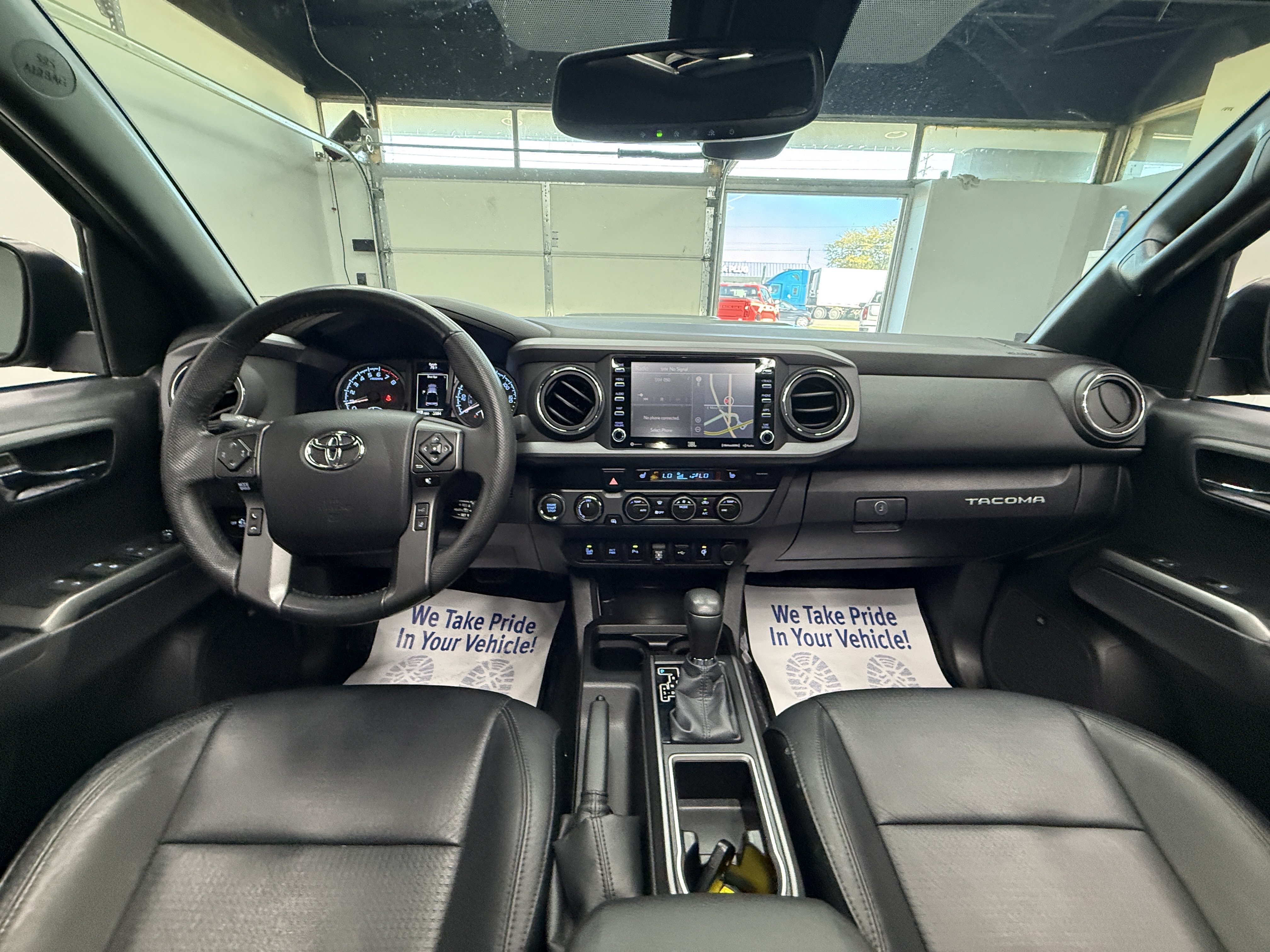 Used 2023 Toyota Tacoma TRD Sport w/ TRD Premium Sport Package AWD/4WD image 12