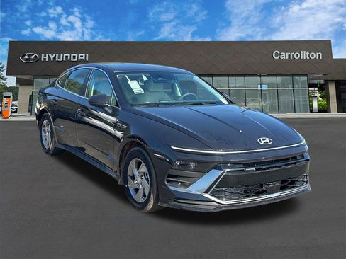 New 2025 Hyundai Sonata SE image 3