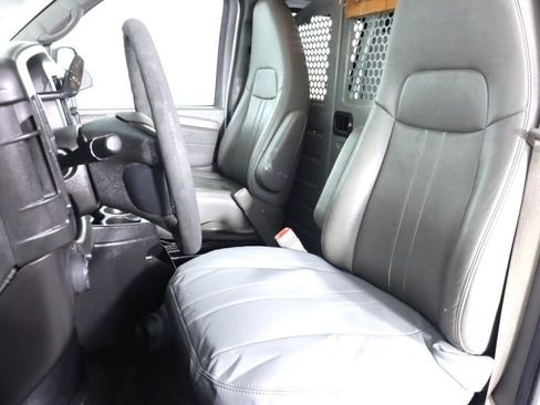 Used 2014 Chevrolet Express 2500 Extended RWD image 23